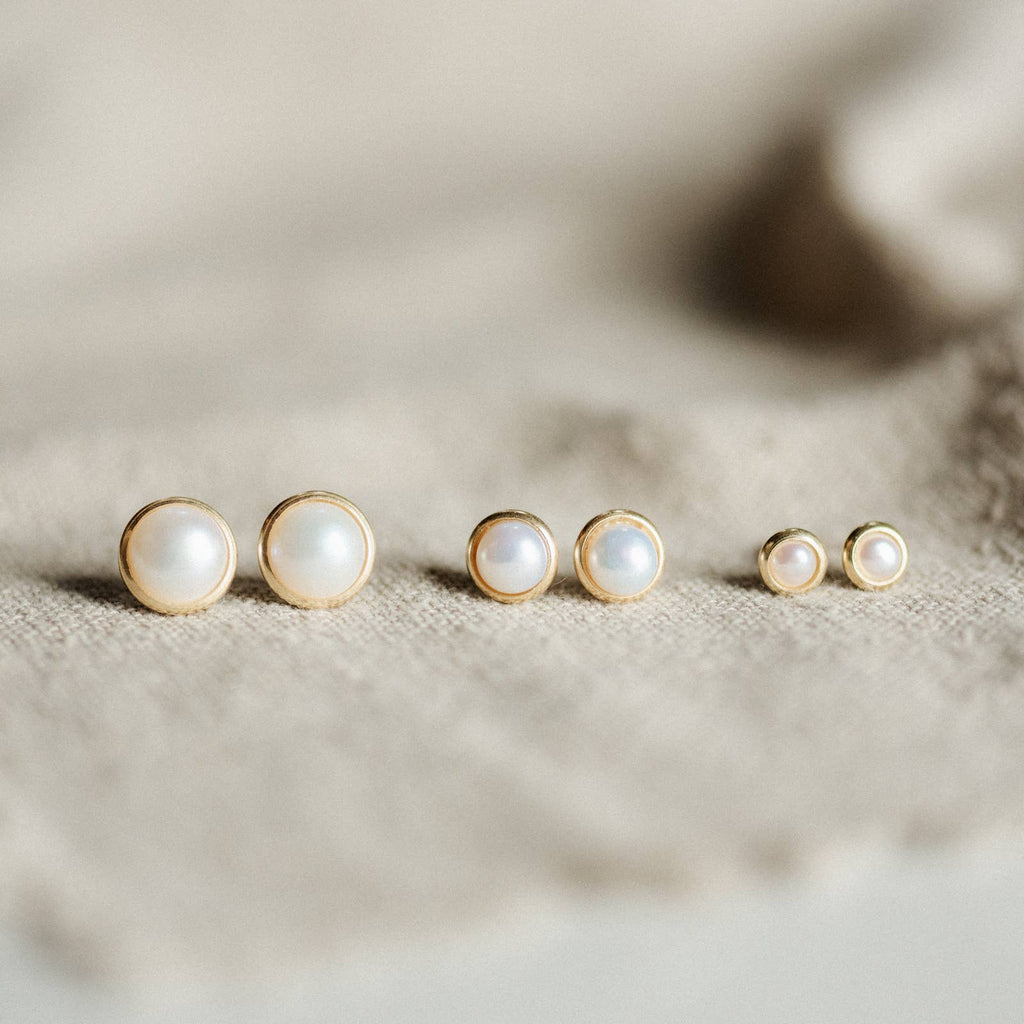 Hyalite Studs // Pearl