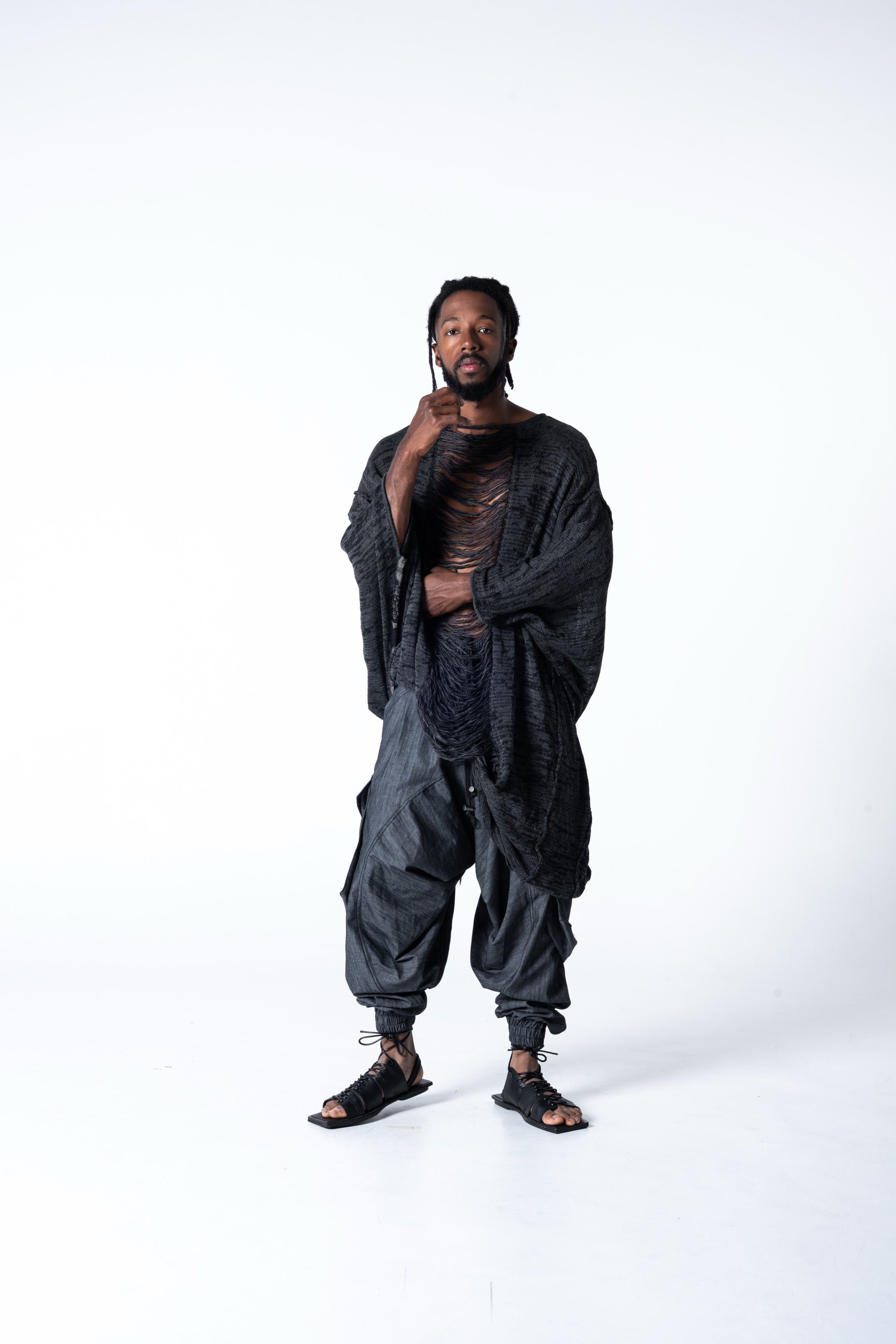 Alaceus Poncho - Black / Grey