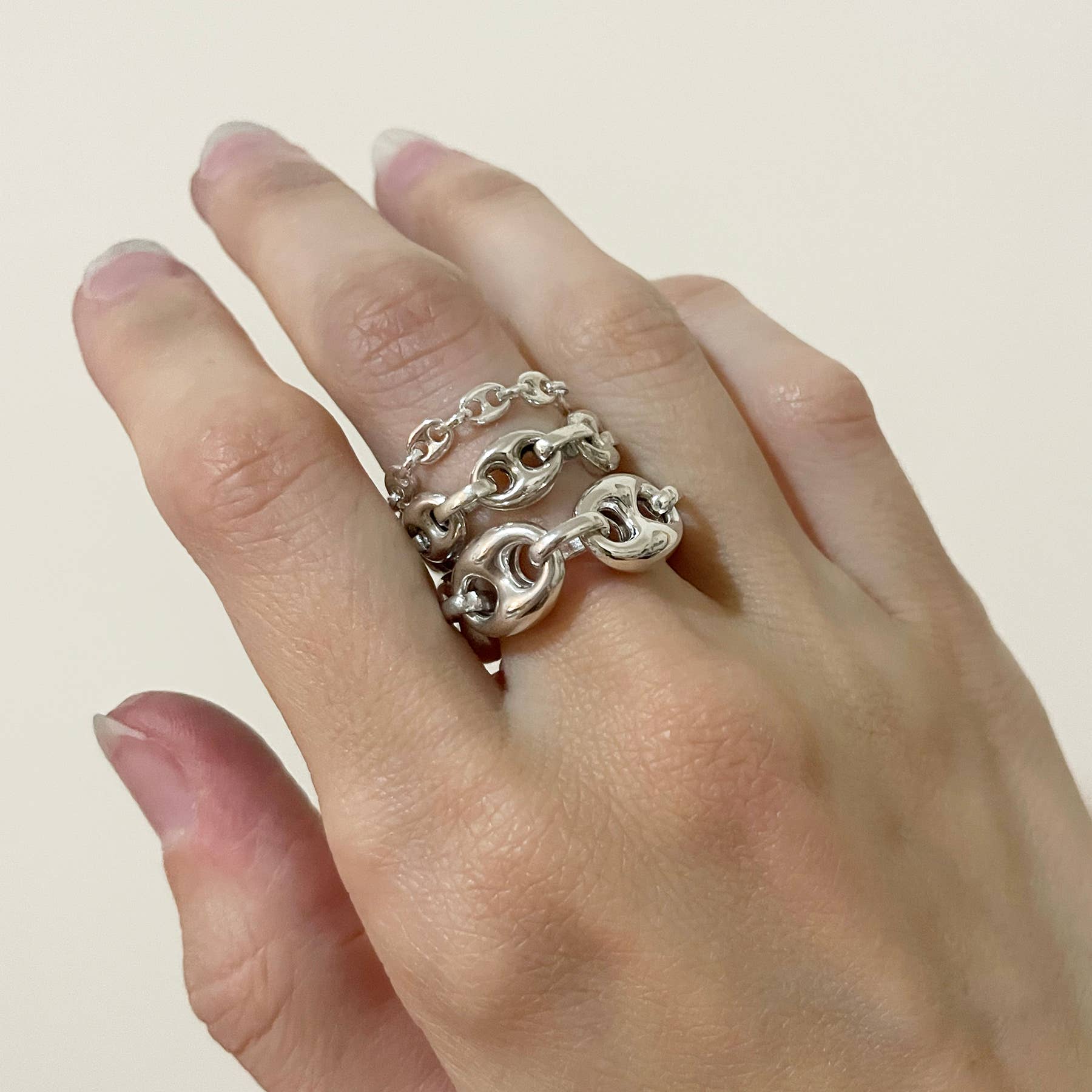 Large Brizo Chain Ring In Silver