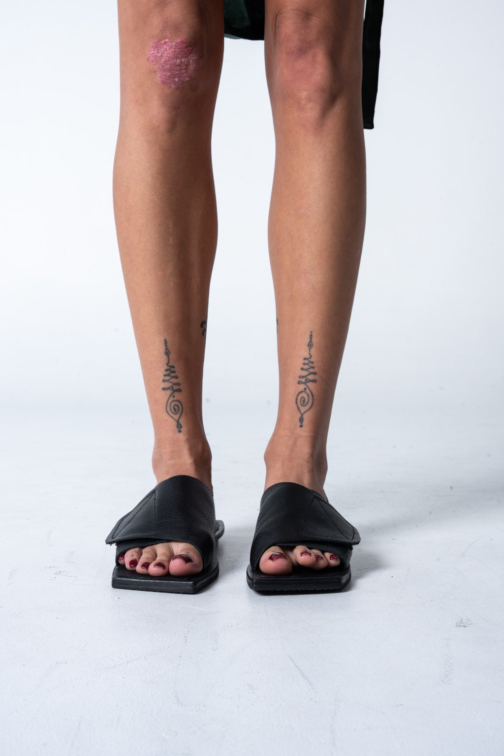 Phos Sandals - Black