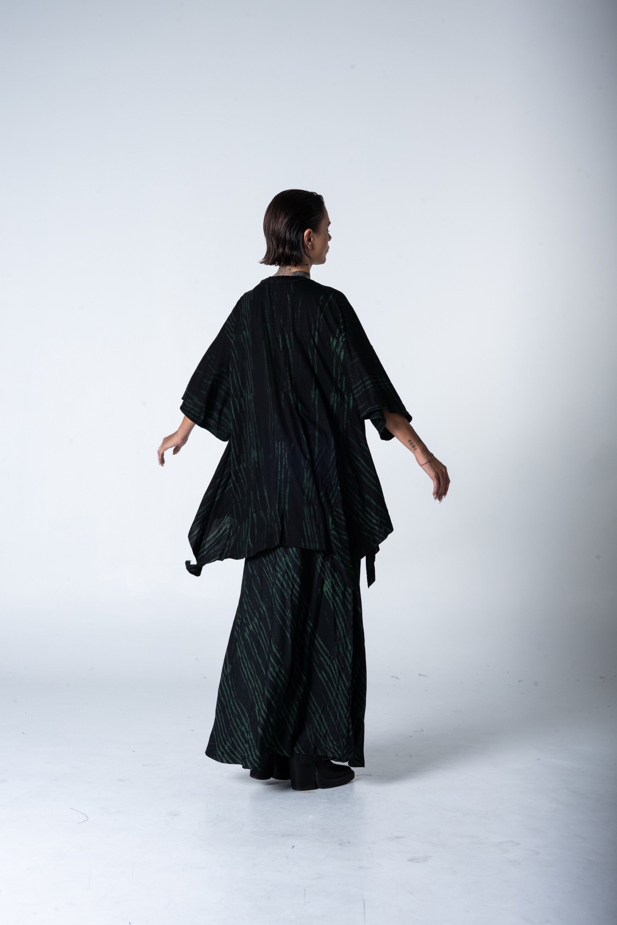 Wing Top - Black w/ Malachite