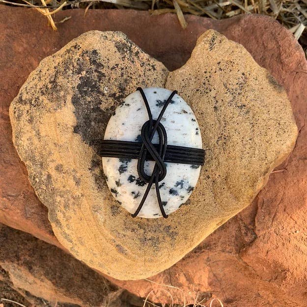 Black K2 Granite Stone With Wind Knot