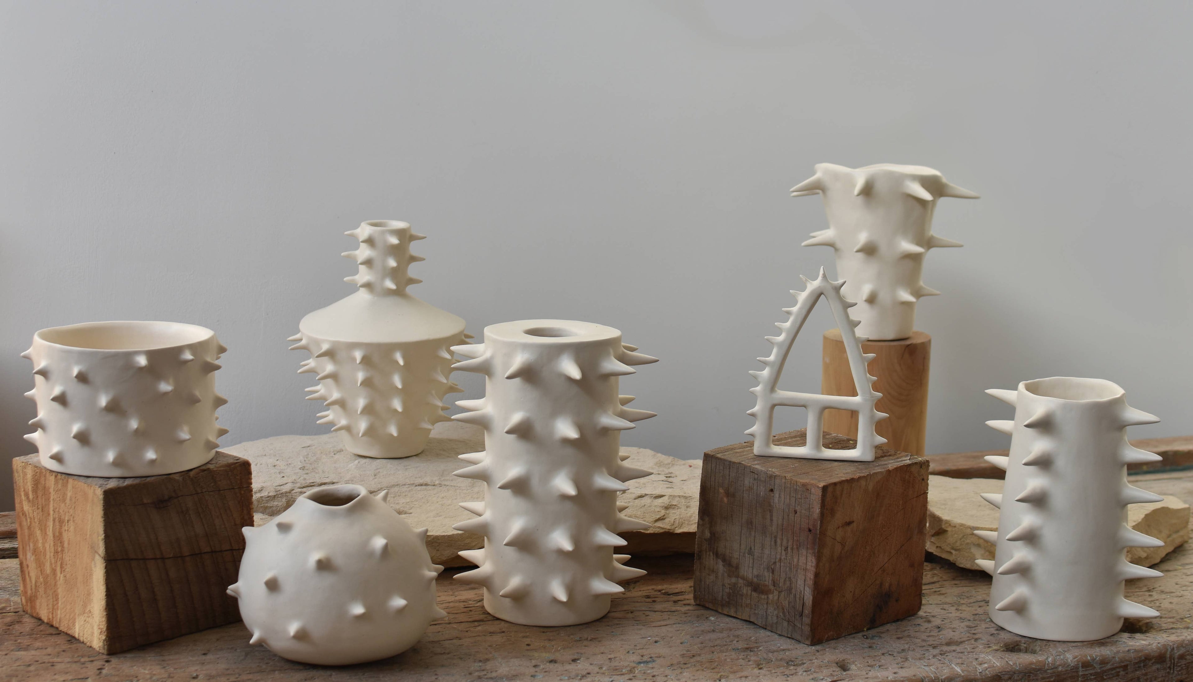 Handmade Spikes White Ceramic Flower Vase V