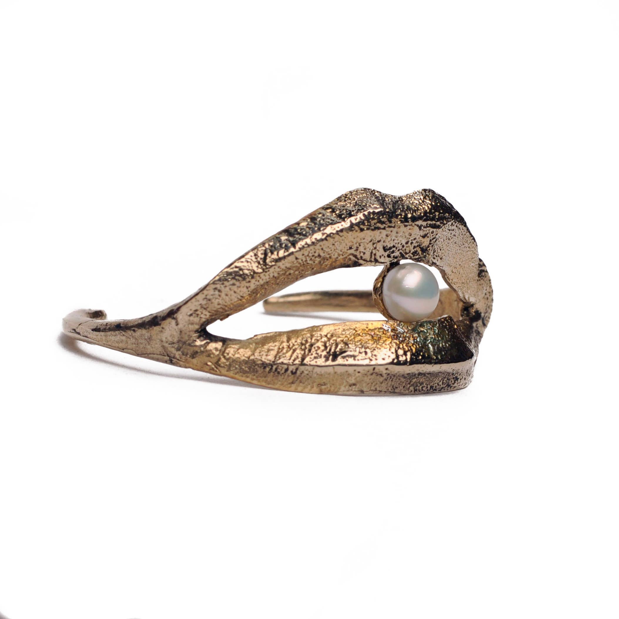 CRAVE cuff