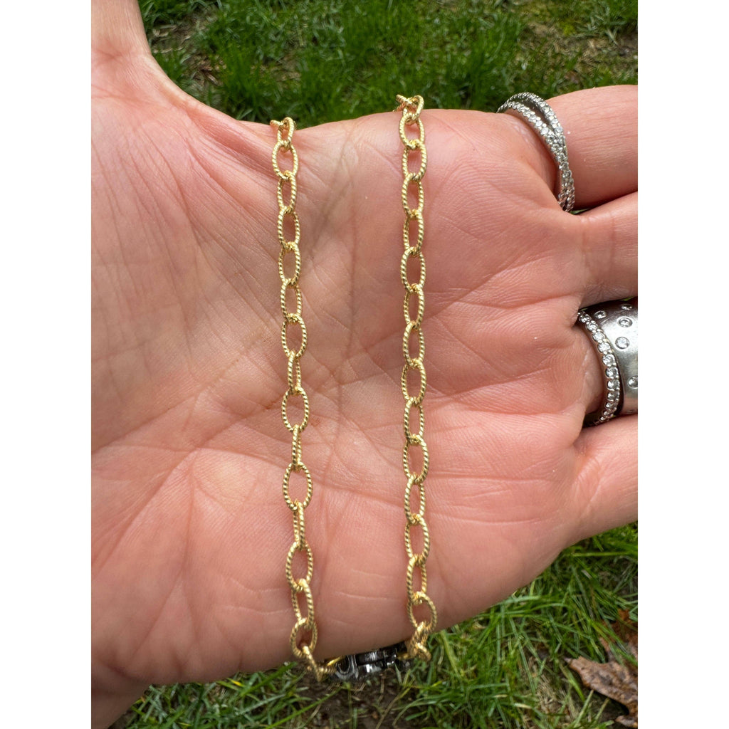Gold Etched Chain with Diamond Clasp