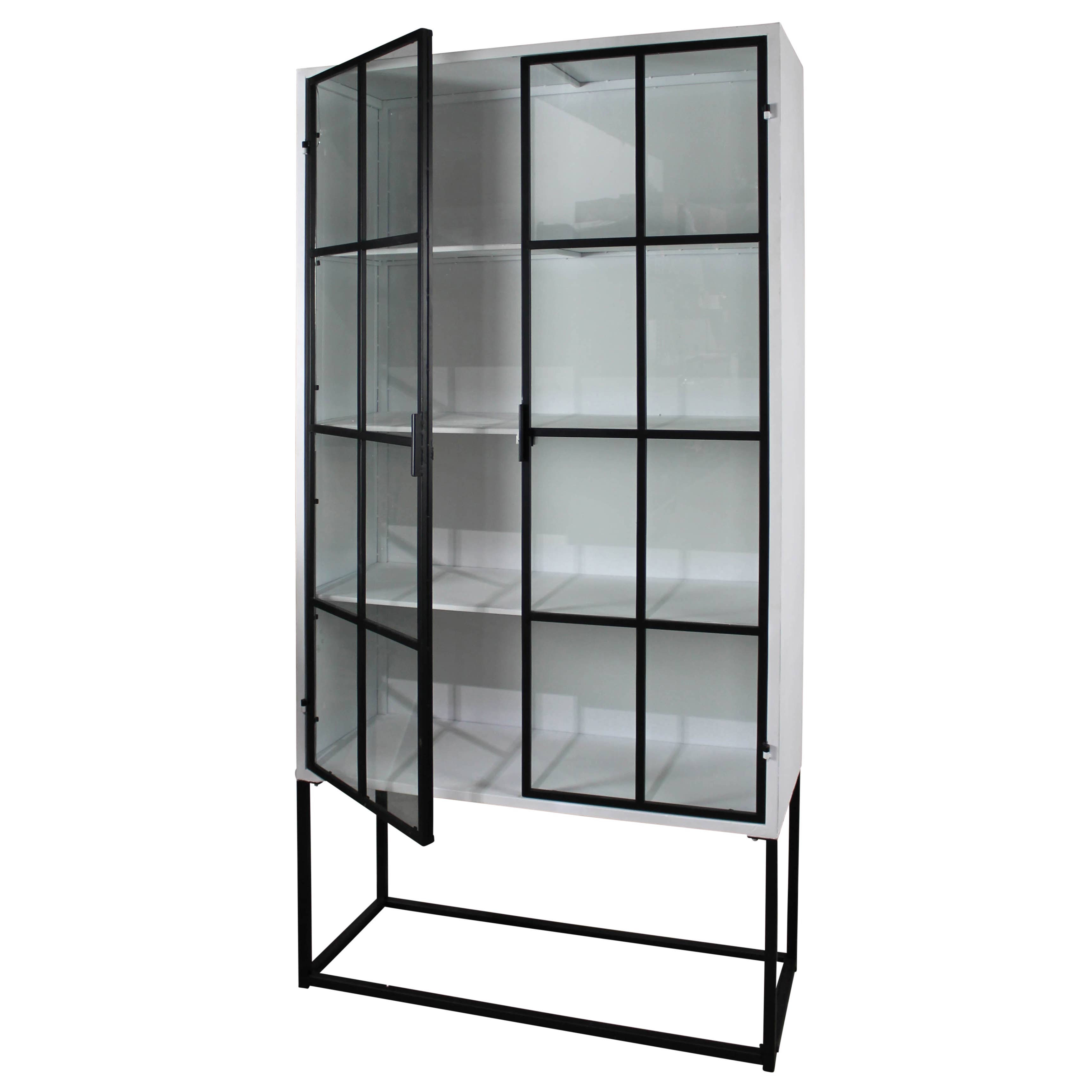 Morris Cabinet, Metal