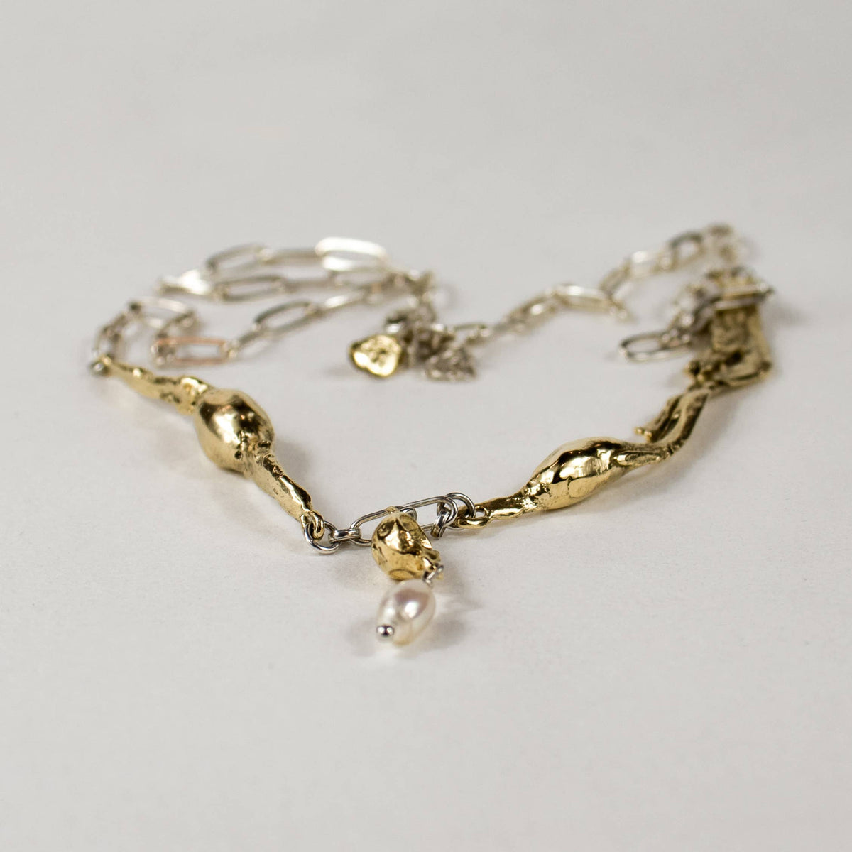 MIXED-METAL SEAWEED FEATHER PODS & PEARL NECKLACE