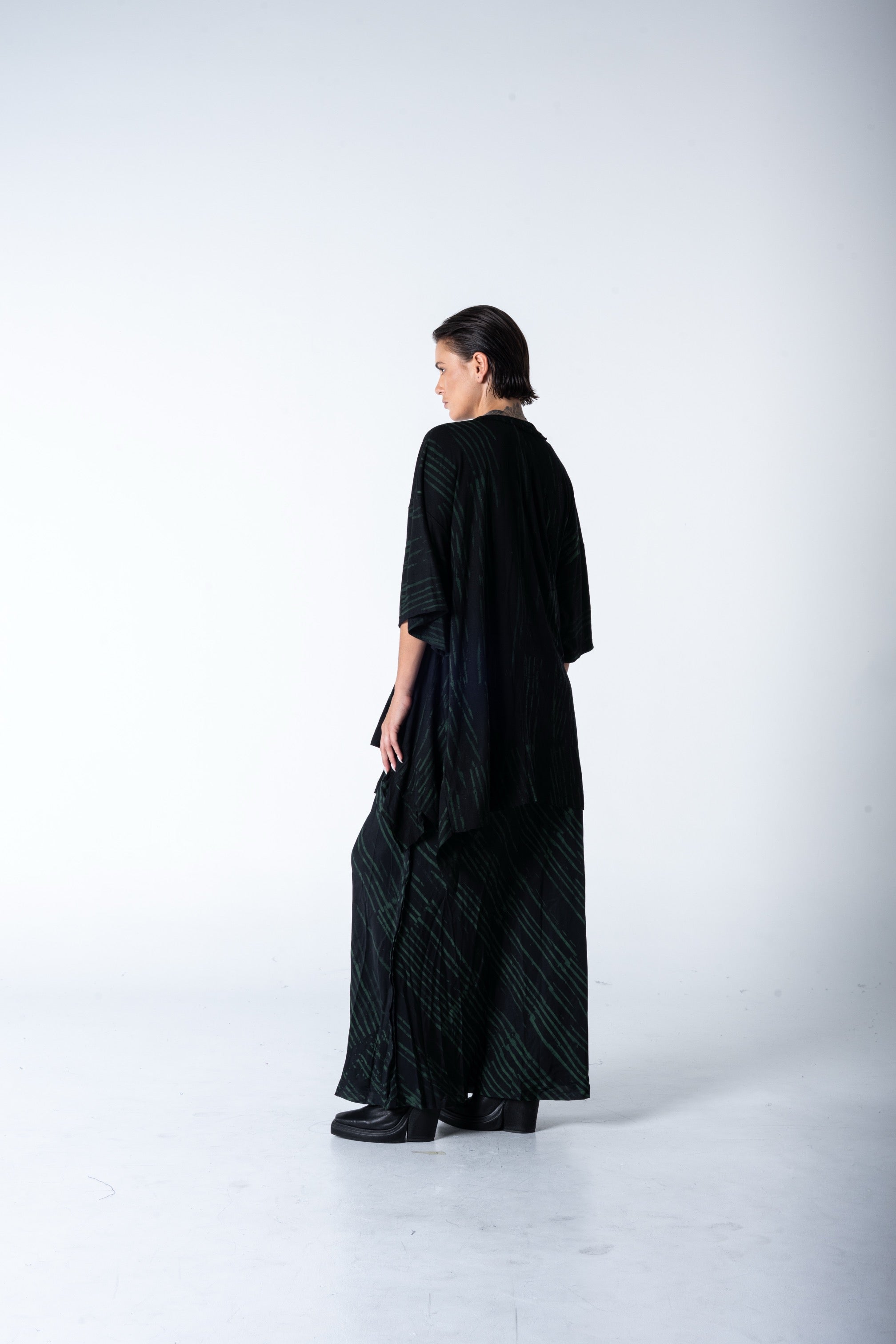 Wing Top - Black w/ Malachite