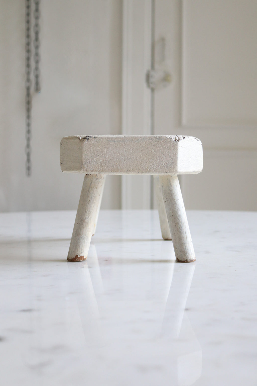 Small Antique White Stool / Pedestal