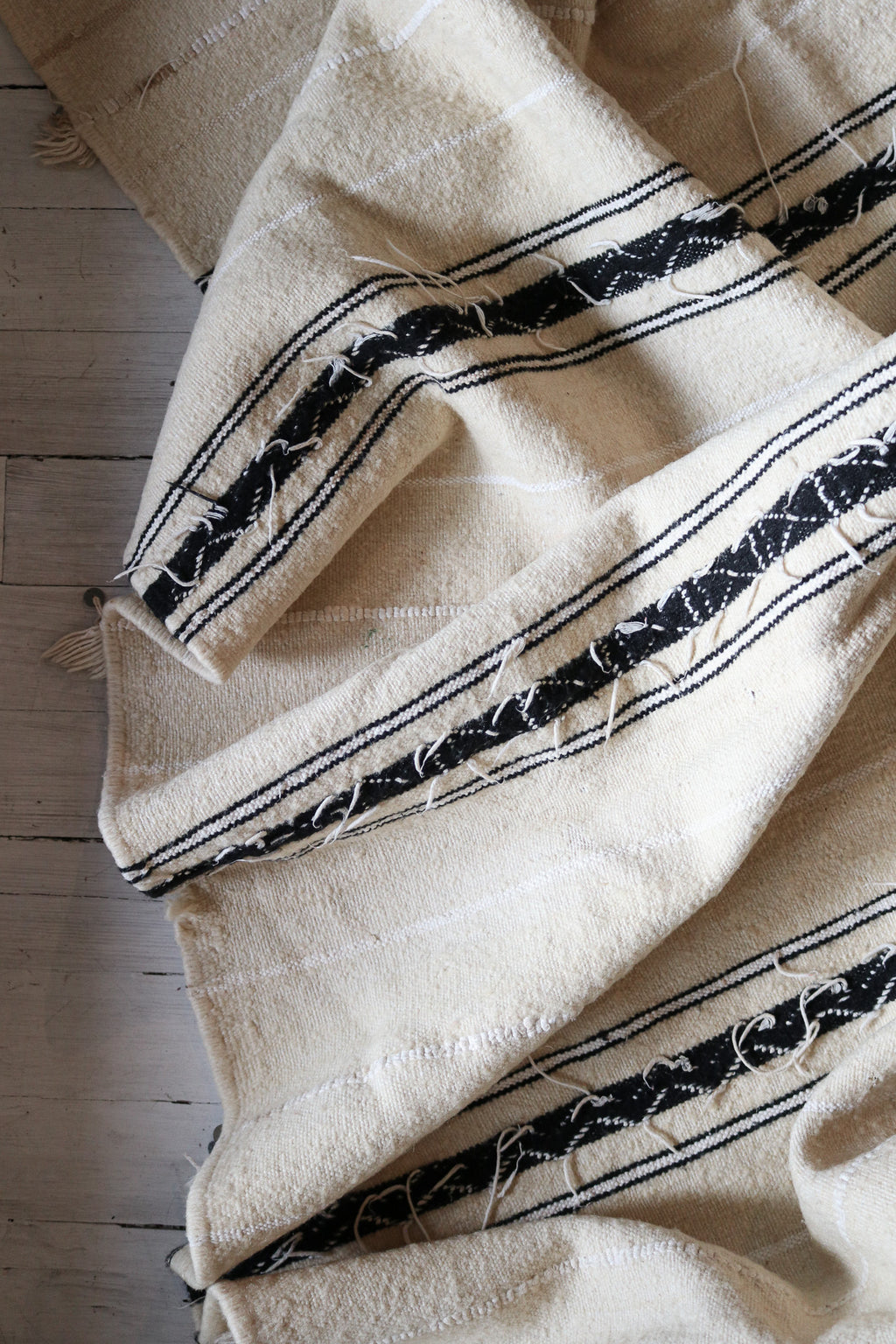 Moroccan Wedding Blanket: Black & Cream Handira