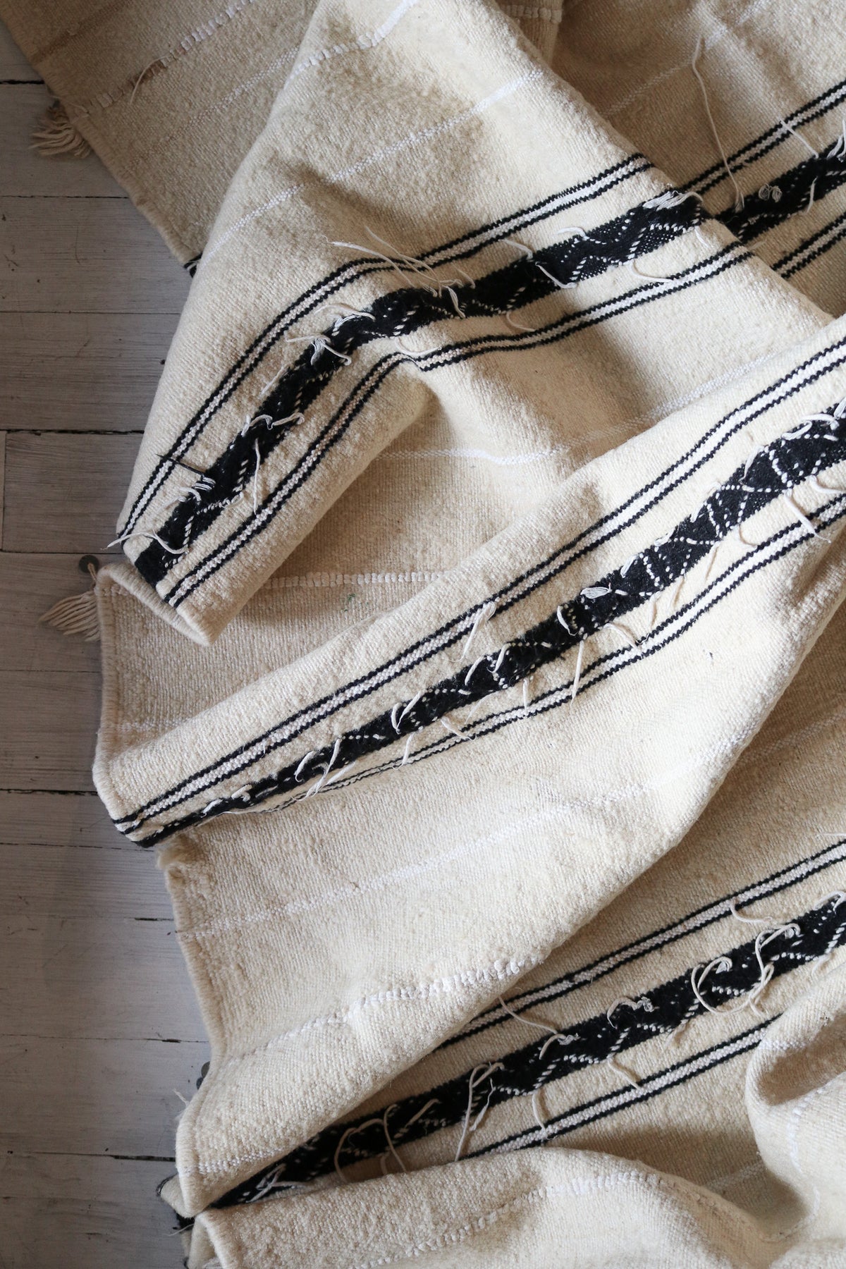 Moroccan Wedding Blanket: Black & Cream Handira