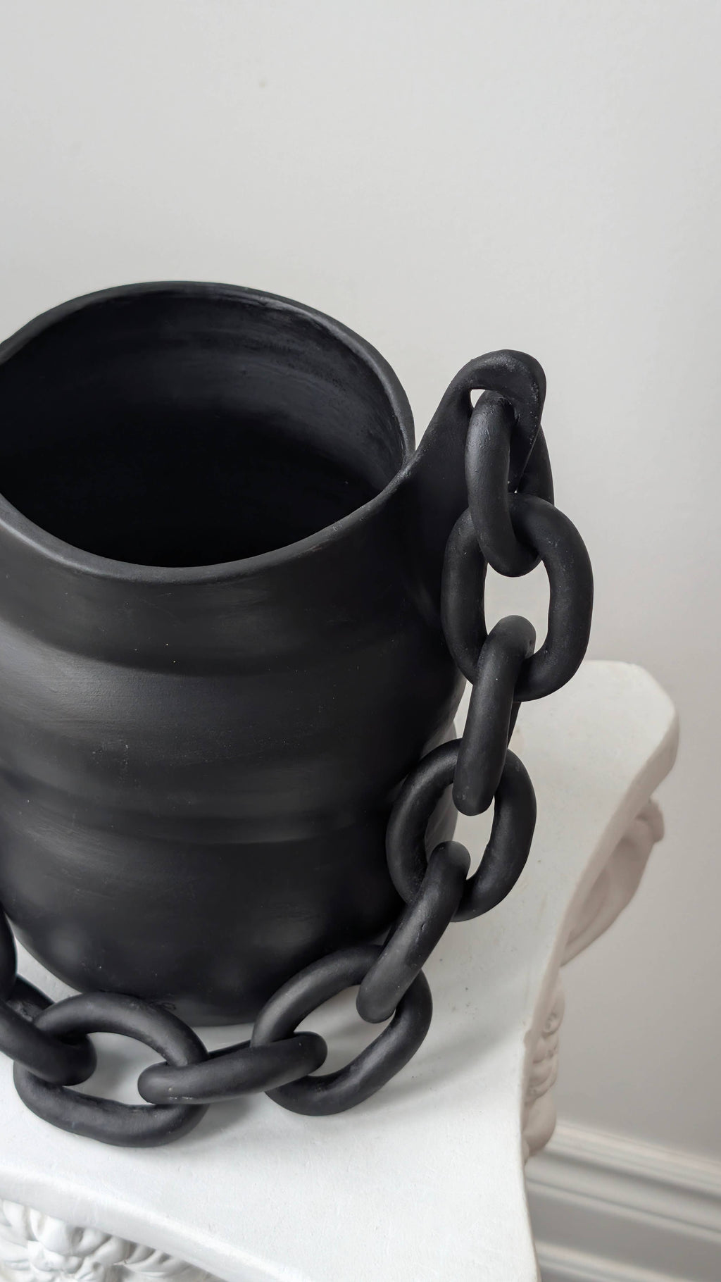 Handmade Ceramic Chain Vase | Black