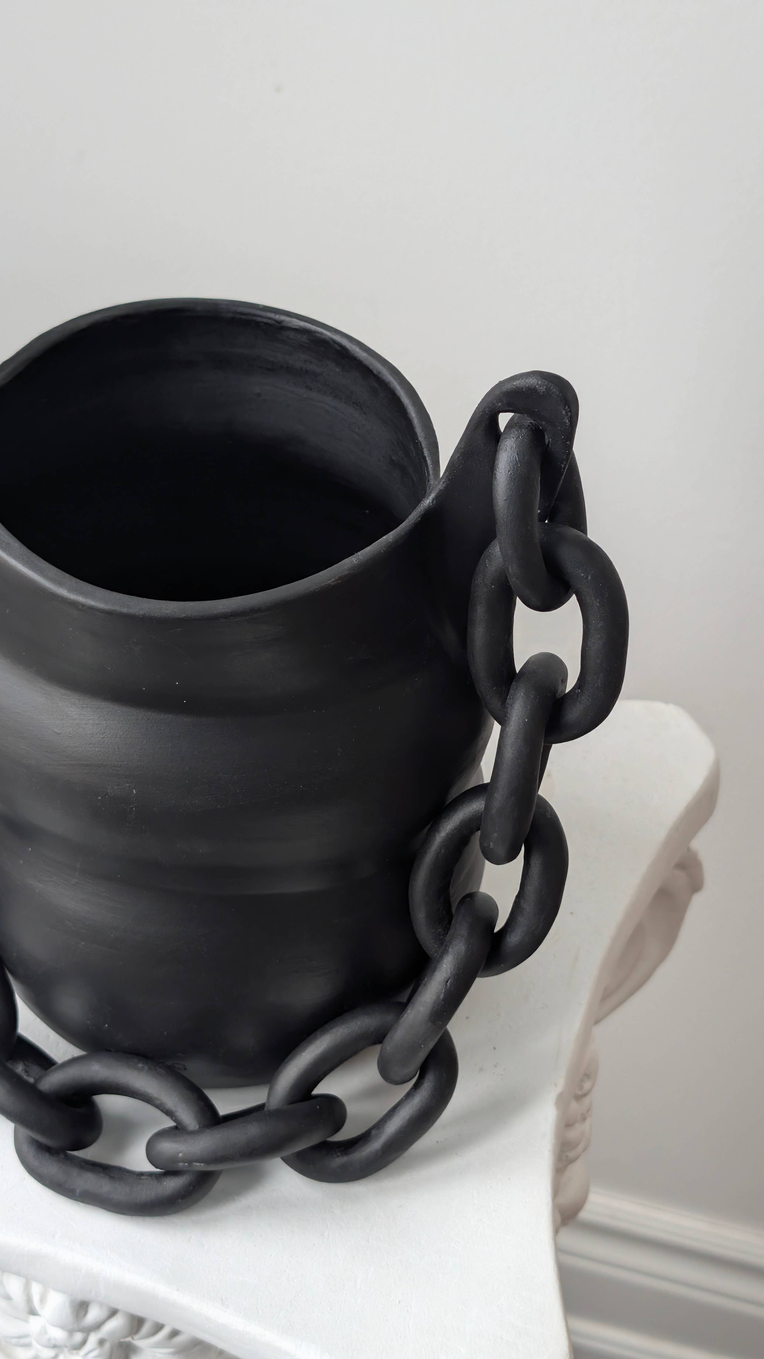 Handmade Ceramic Chain Vase | Black