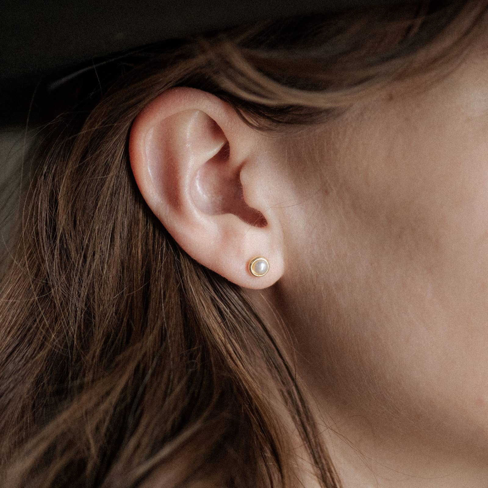 Hyalite Studs // Pearl