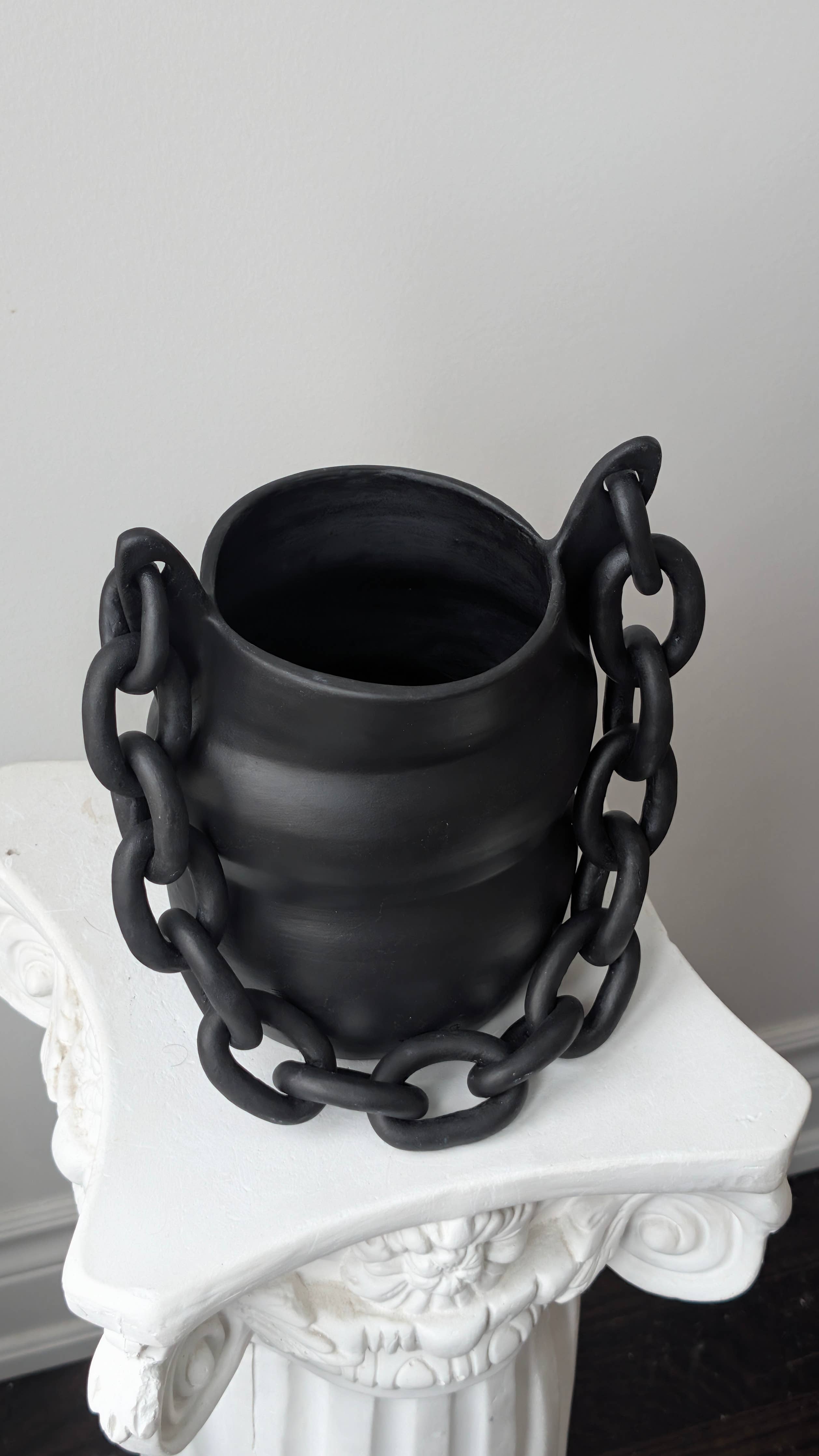 Handmade Ceramic Chain Vase | Black