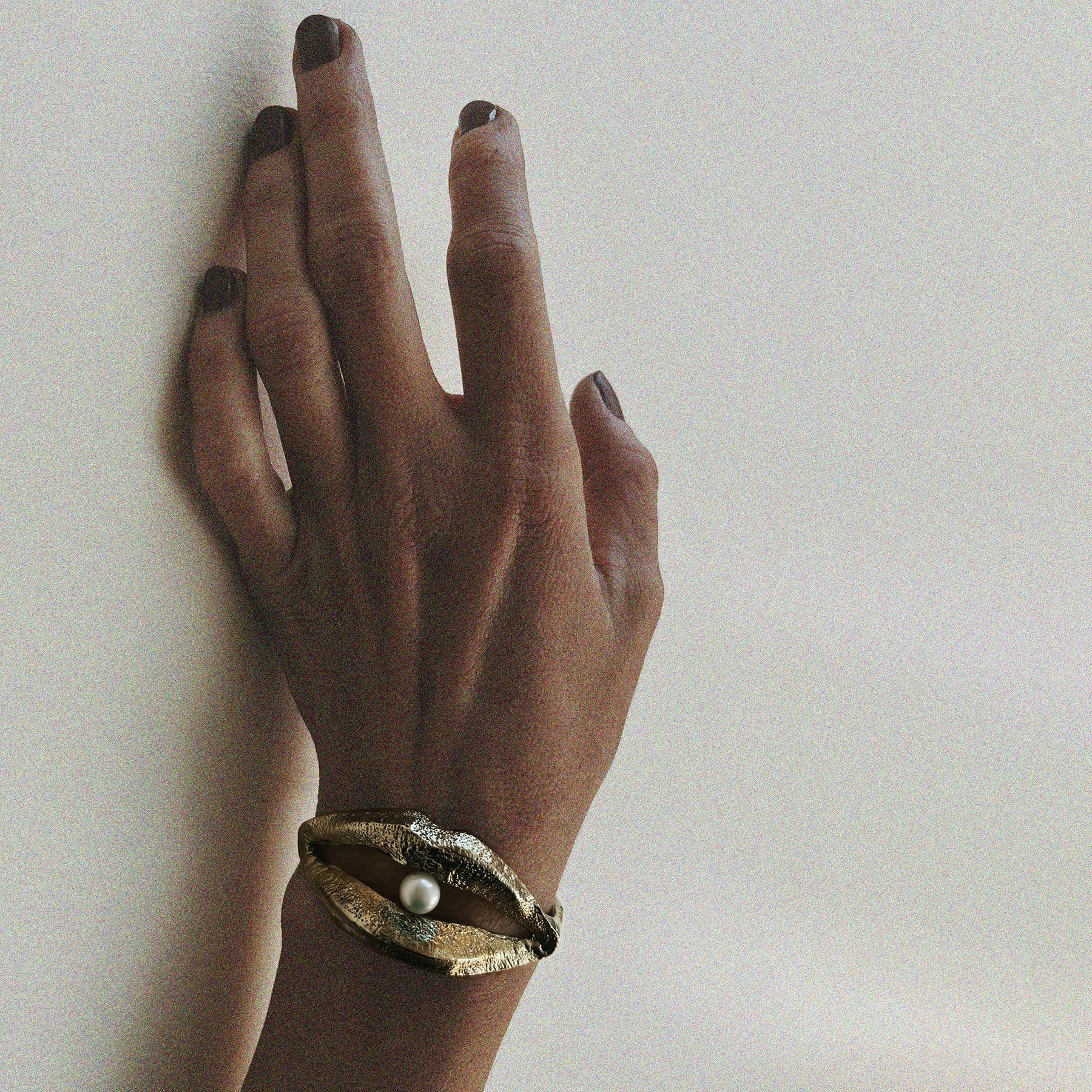 CRAVE cuff