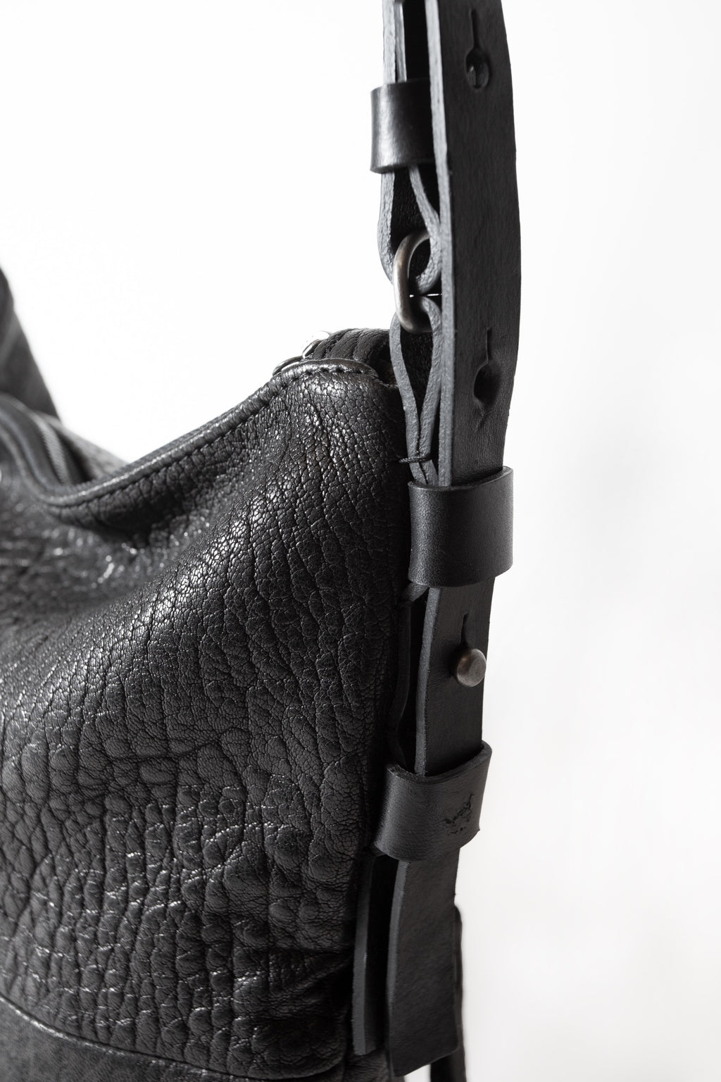 SLOUCHY BAG pebbly black
