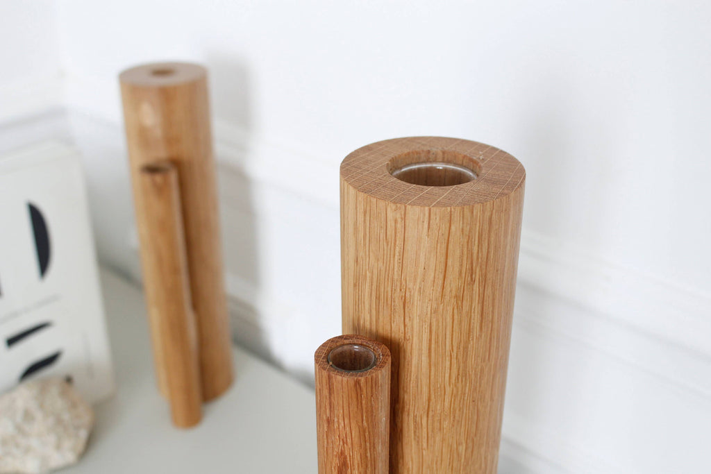 Soliflore Vase "Mesa"  in Solid Oak.