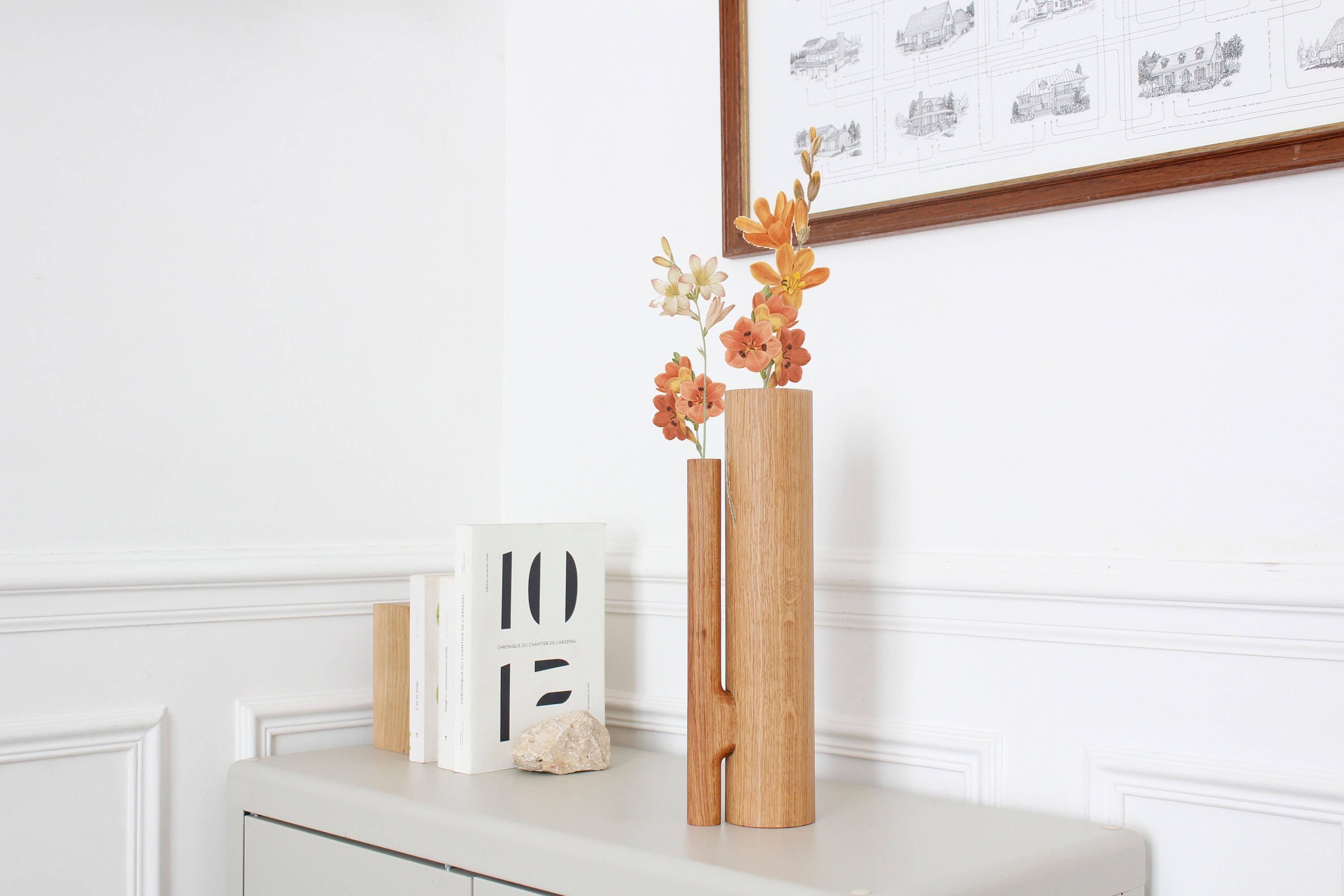 Soliflore Vase "Mesa"  in Solid Oak.