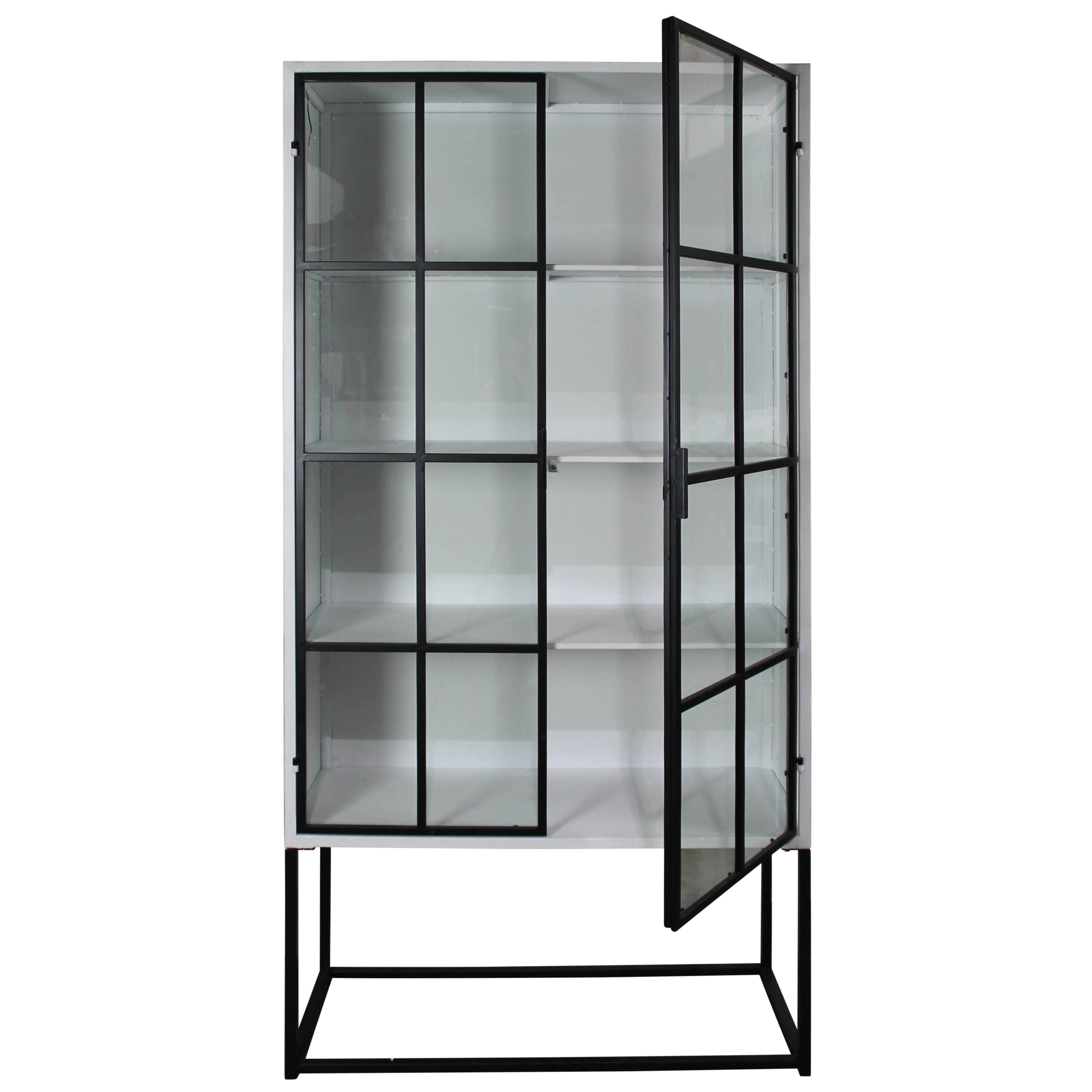 Morris Cabinet, Metal
