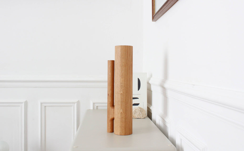 Soliflore Vase "Mesa"  in Solid Oak.