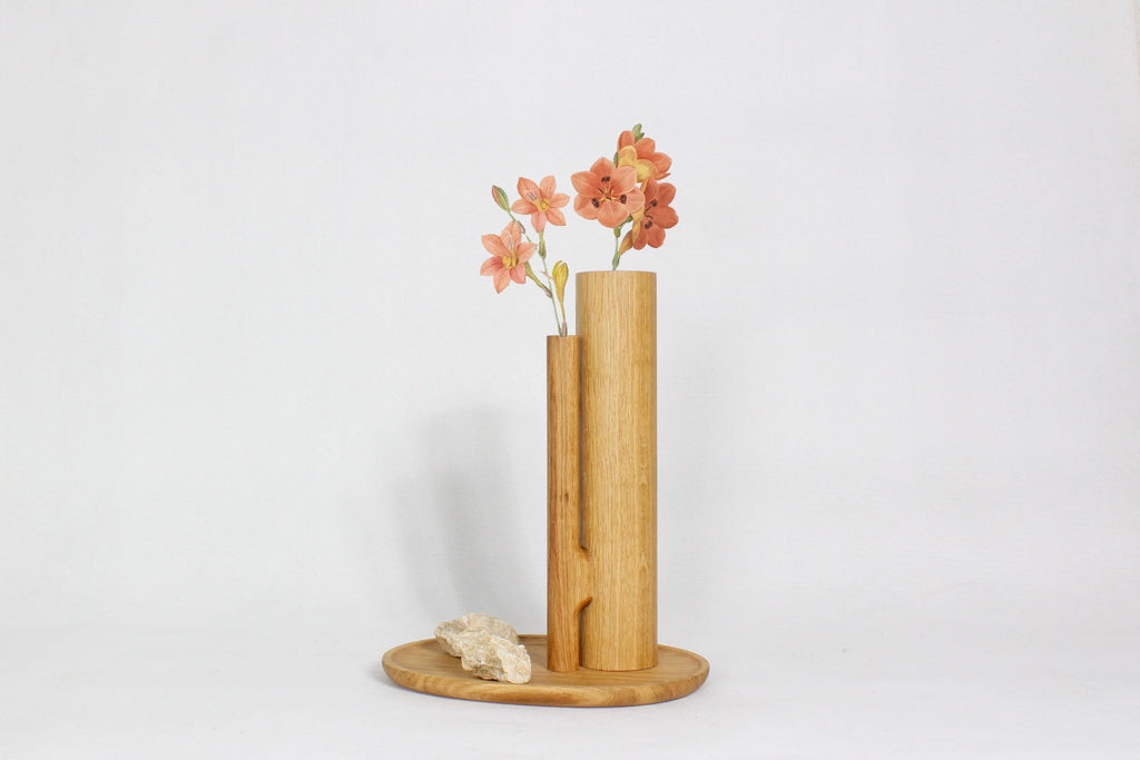 Soliflore Vase "Mesa"  in Solid Oak.