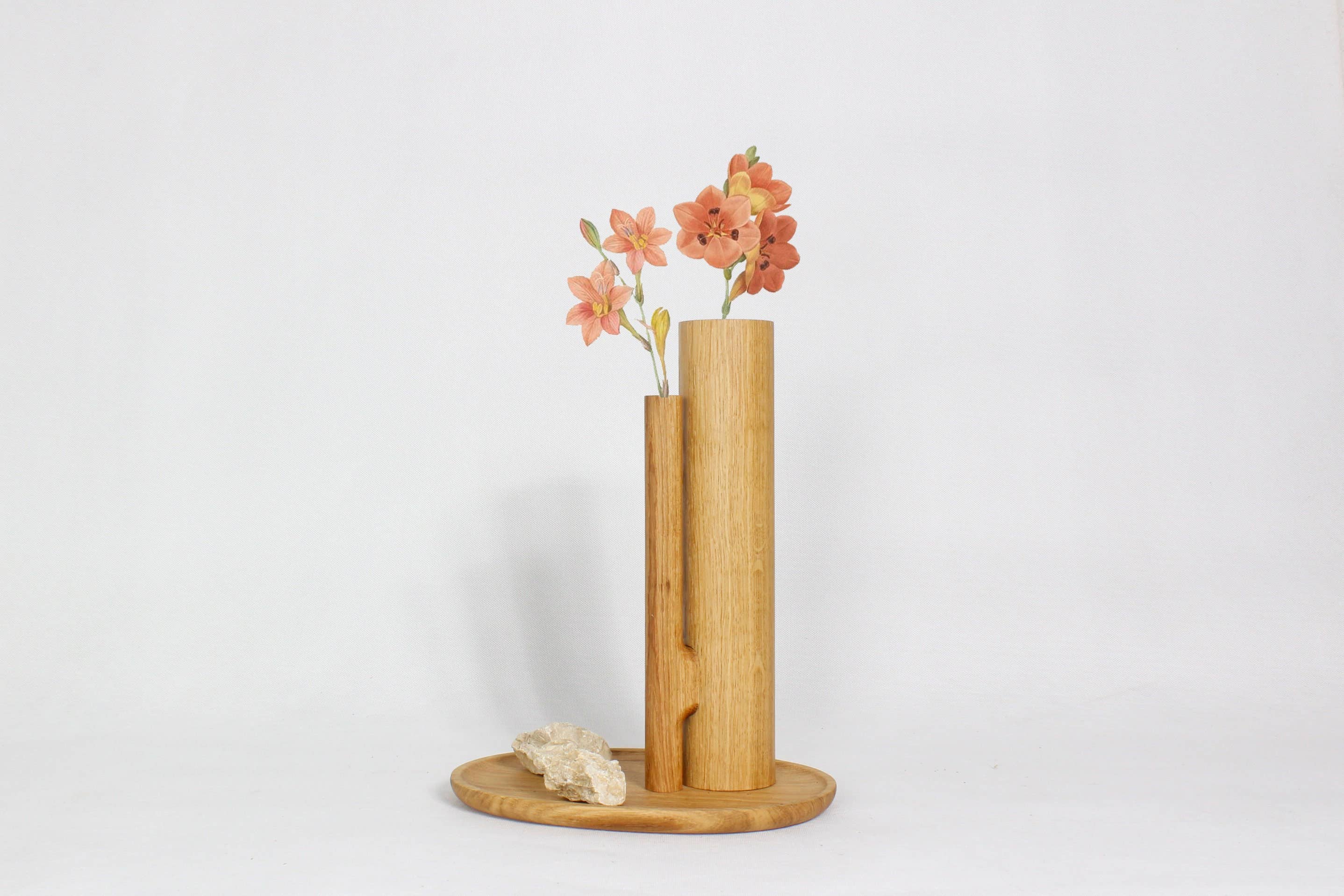 Soliflore Vase "Mesa"  in Solid Oak.