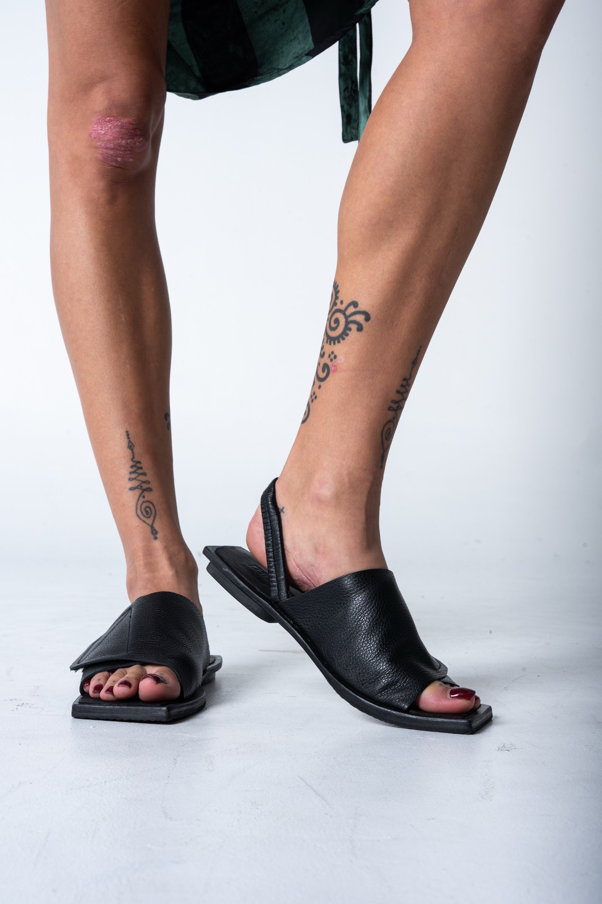 Phos Sandals - Black