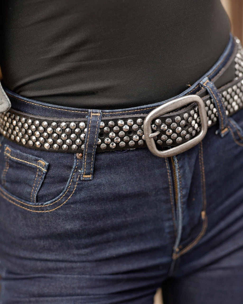 Britta | Pyramid Multi Studded Leather Belt